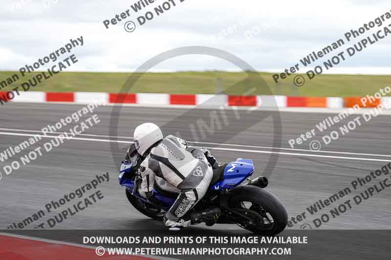 cadwell no limits trackday;cadwell park;cadwell park photographs;cadwell trackday photographs;enduro digital images;event digital images;eventdigitalimages;navarra;no limits trackdays;peter wileman photography;racing digital images;trackday digital images;trackday photos